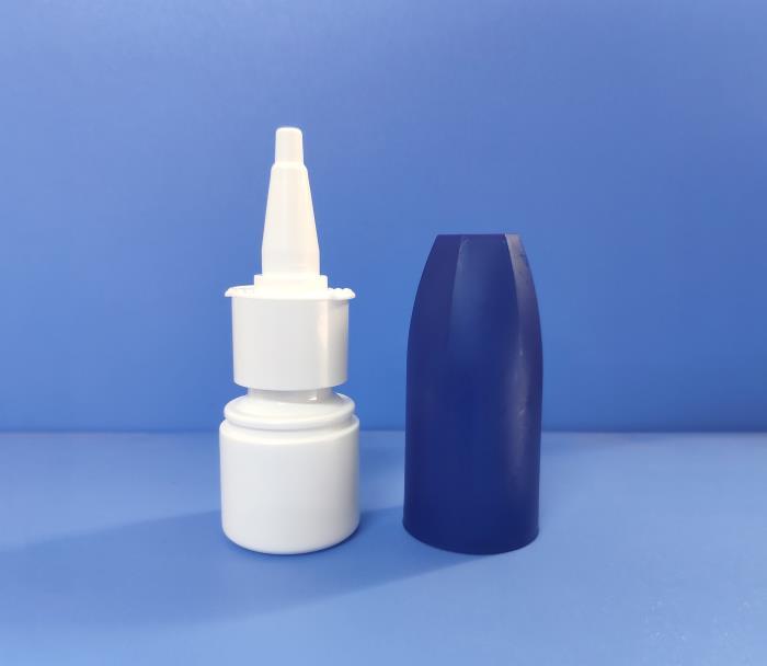 Metered dose nasal sprayer